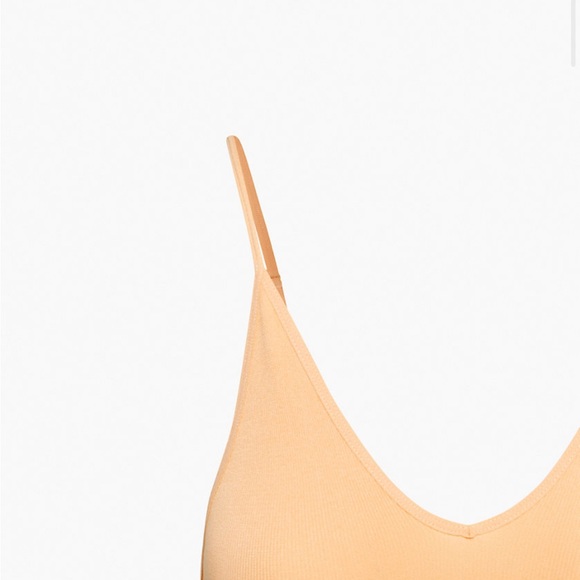Aritzia talula sunny apricot Seamless Tank size medium - Picture 6 of 9